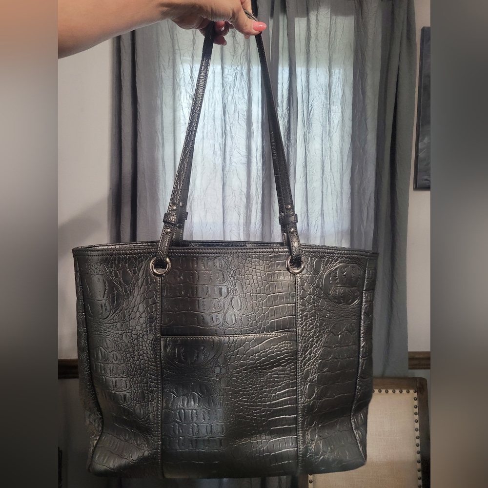 Tannery west large bag good condition pewter color